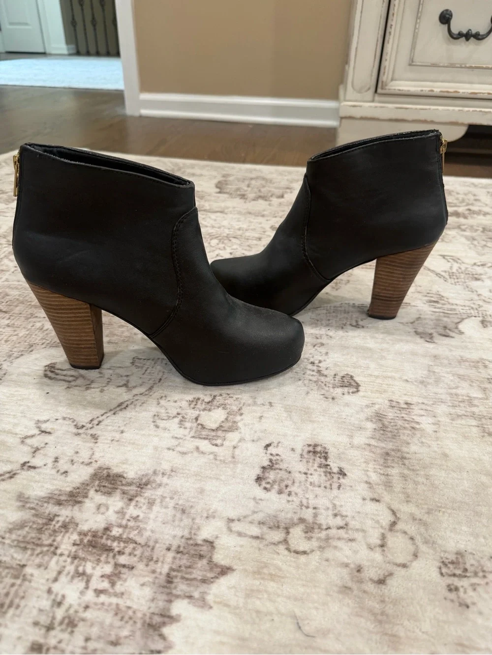 Steve Madden Regainn Black Ankle Bootie